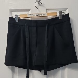 Wilfred Short Color Black Size 8